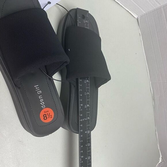 MADDEN GIRL Soleil Slip On Sandals Black Size 8 Round Toe New With Tags No Box - Picture 6 of 9